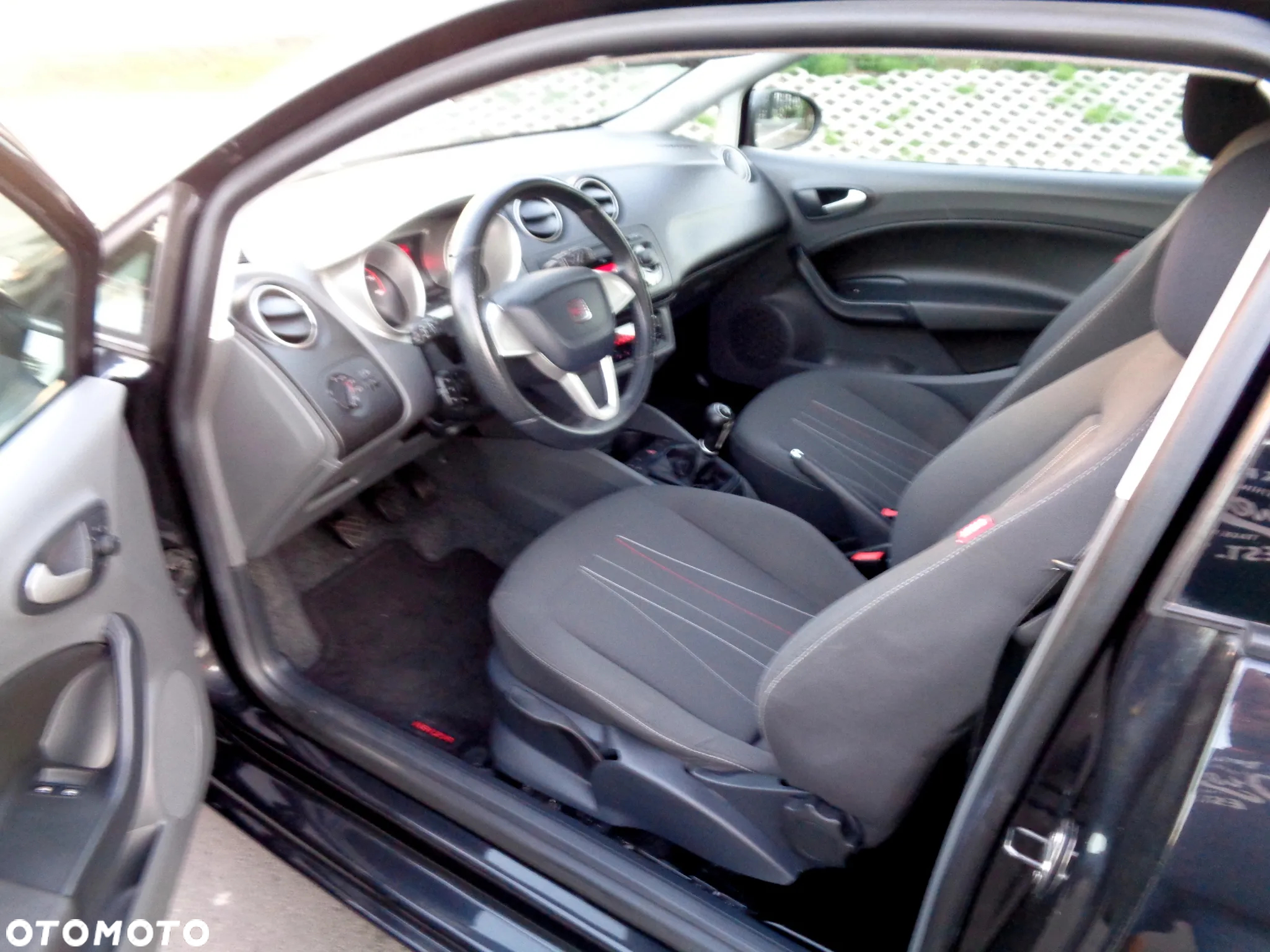 Seat Ibiza SC 1.4 16V Sport - 13