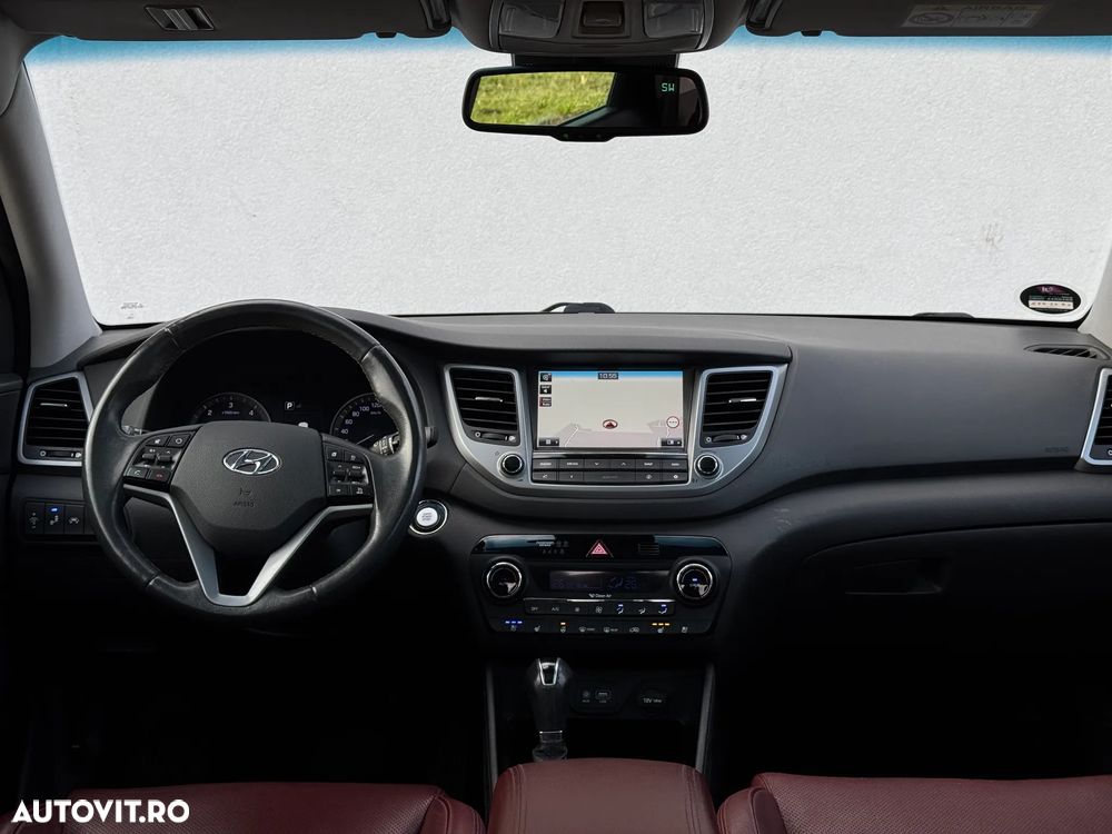 Hyundai Tucson 2.0 CRDI 4WD 6AT Luxury+ - 11