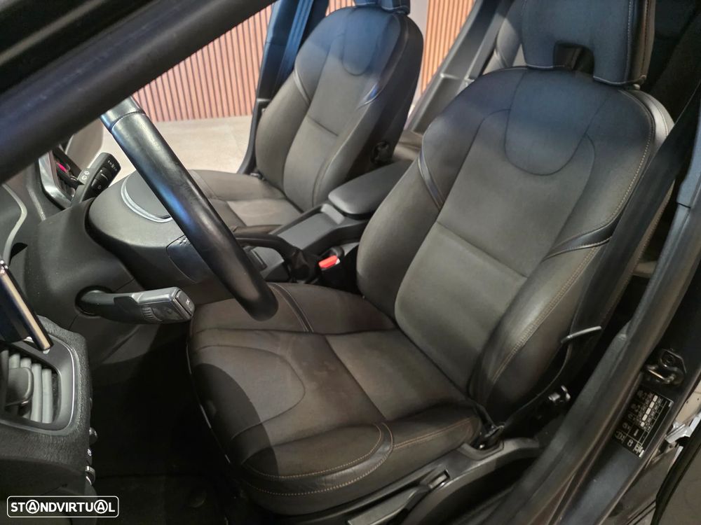 Volvo V40 D2 Summum - 21