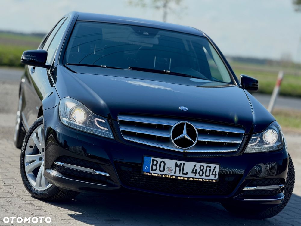 Mercedes-Benz Klasa C 180 CGI Automatik BlueEFFICIENCY Avantgarde - 25