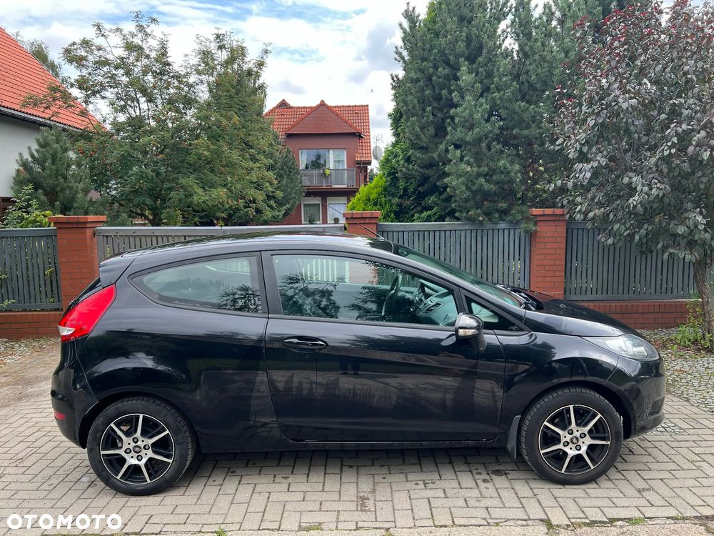 Ford Fiesta 1.25 Ambiente - 2