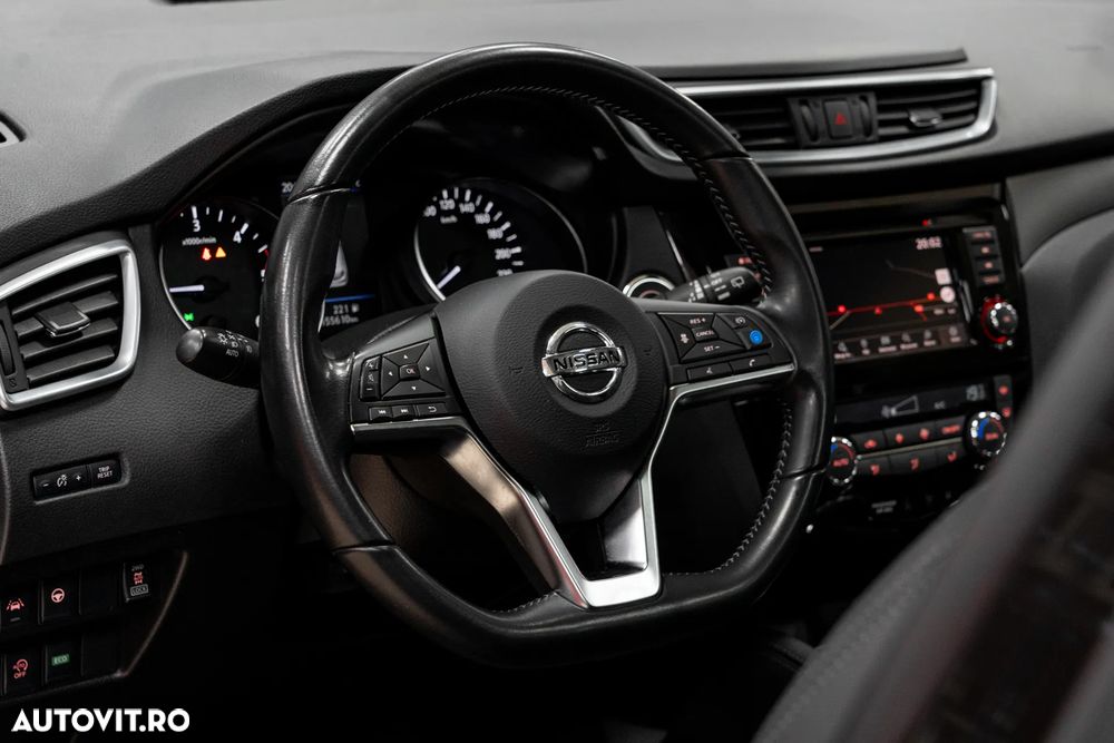 Nissan Qashqai 1.7 dCi Xtronic ALL-MODE 4x4i TEKNA - 22