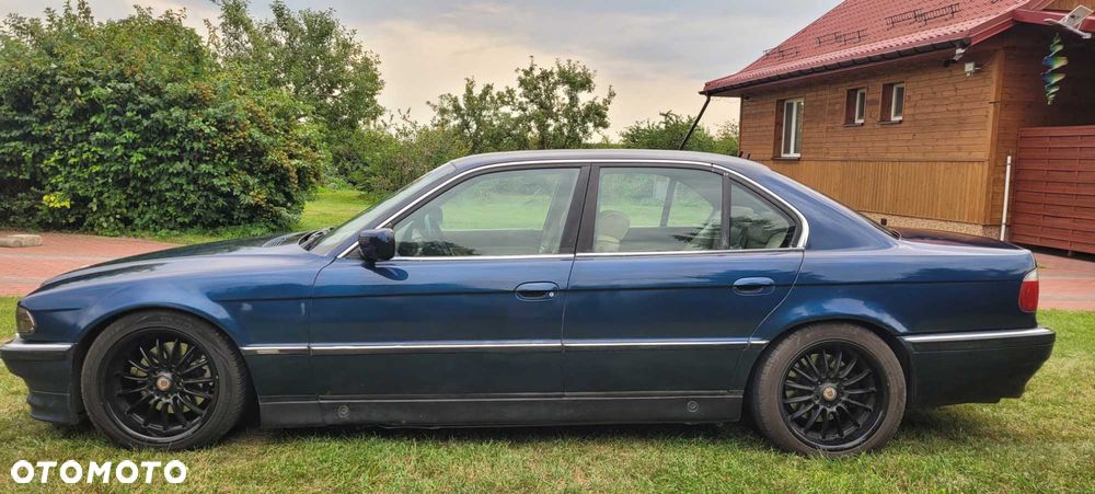 BMW Seria 7 - 1