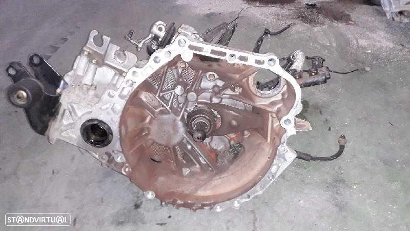 CAIXA DE VELOCIDADES TOYOTA AVENSIS BERLINA T25 - 1