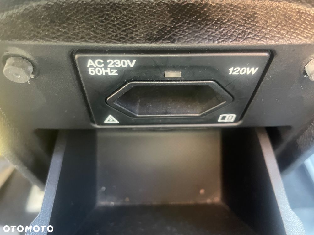 Peugeot 308 1.6 BlueHDi Allure S&S - 18