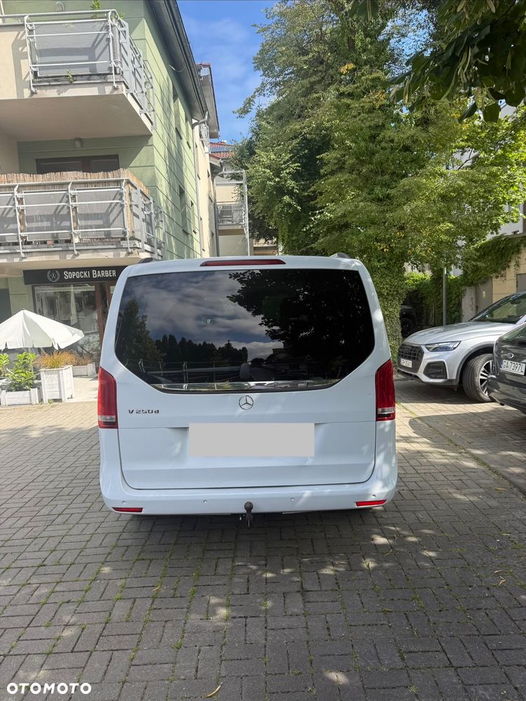 Mercedes-Benz Klasa V 250 (BlueTEC) d Avantgarde 7G-Tronic (d³ugi) - 4