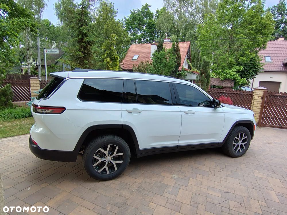 Jeep Grand Cherokee - 21