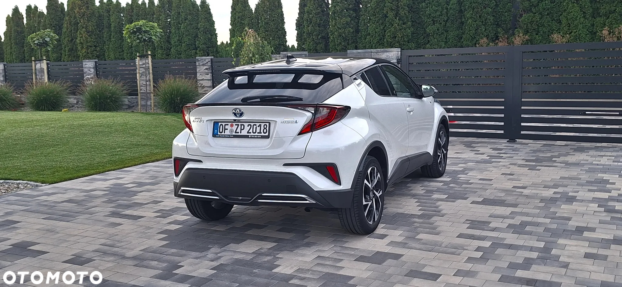 Toyota C-HR 2.0 Hybrid Team Deutschland - 11