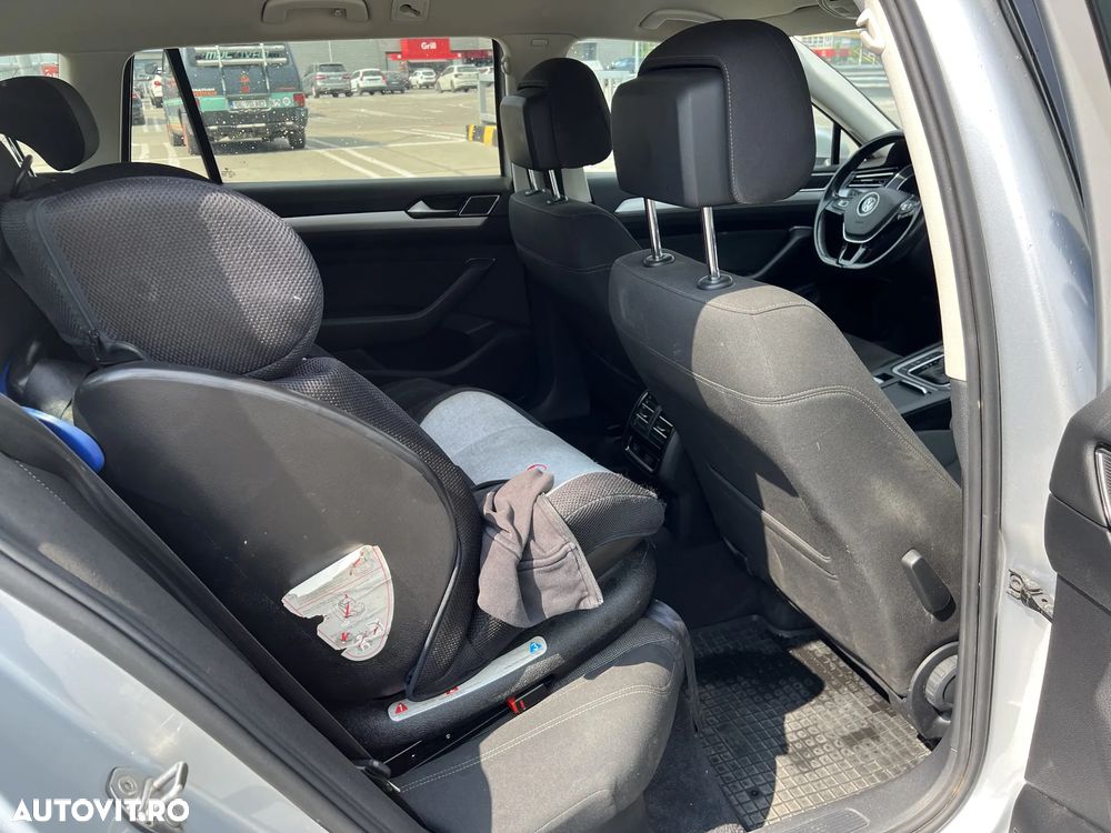 Volkswagen Passat 2.0 TDI DSG 4Motion Comfortline - 17
