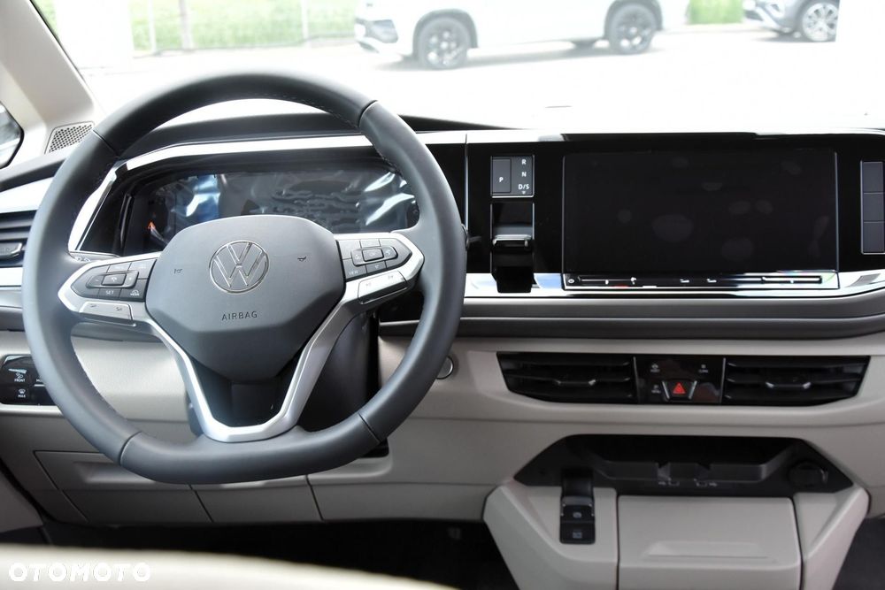 Volkswagen Multivan - 10
