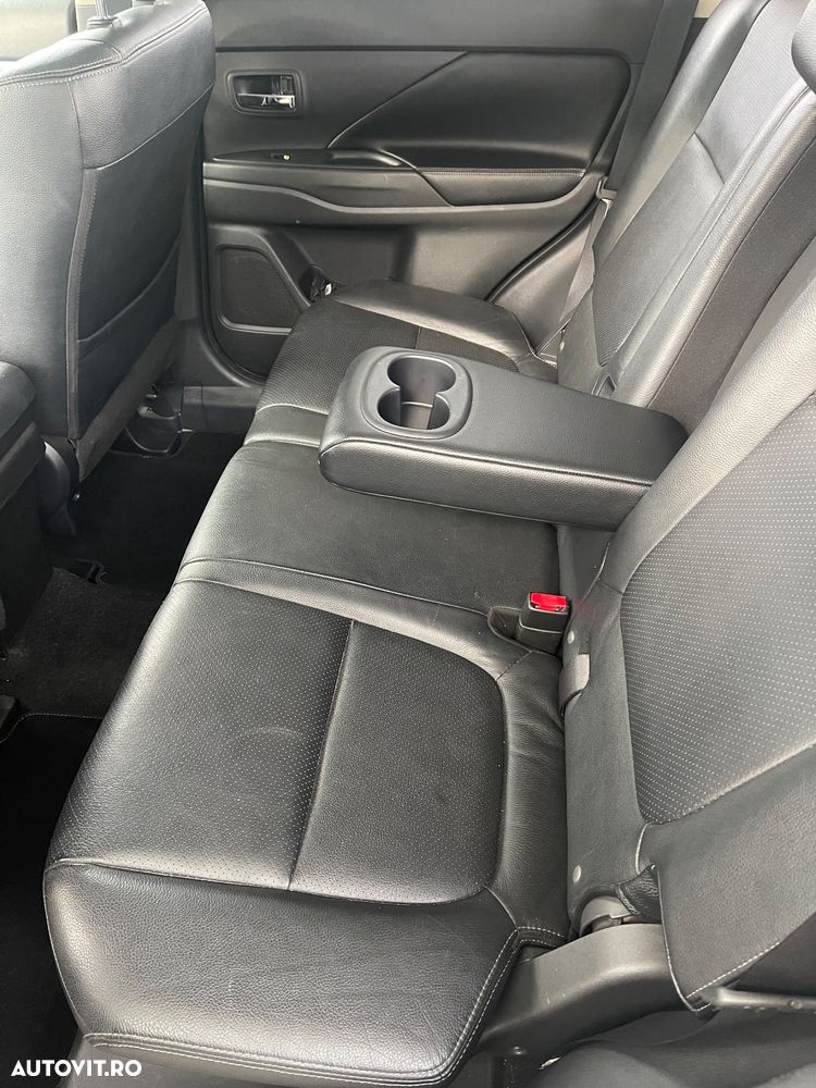 Mitsubishi Outlander 2.2 Litre DI-D AWD Instyle Aut. - 8