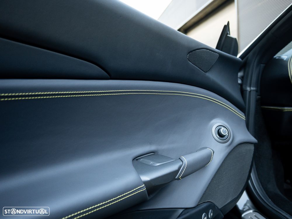 Ferrari 488 GTB Spider - 37
