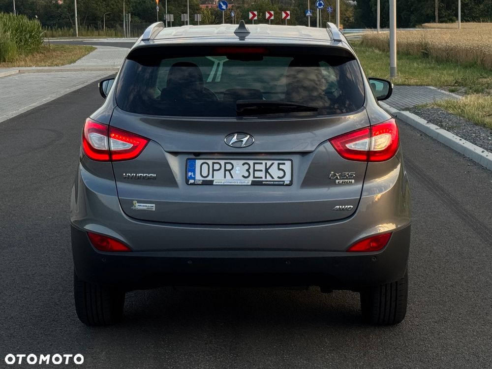 Hyundai ix35 2.0 CRDi 4WD Fifa World Cup Gold Edition - 24