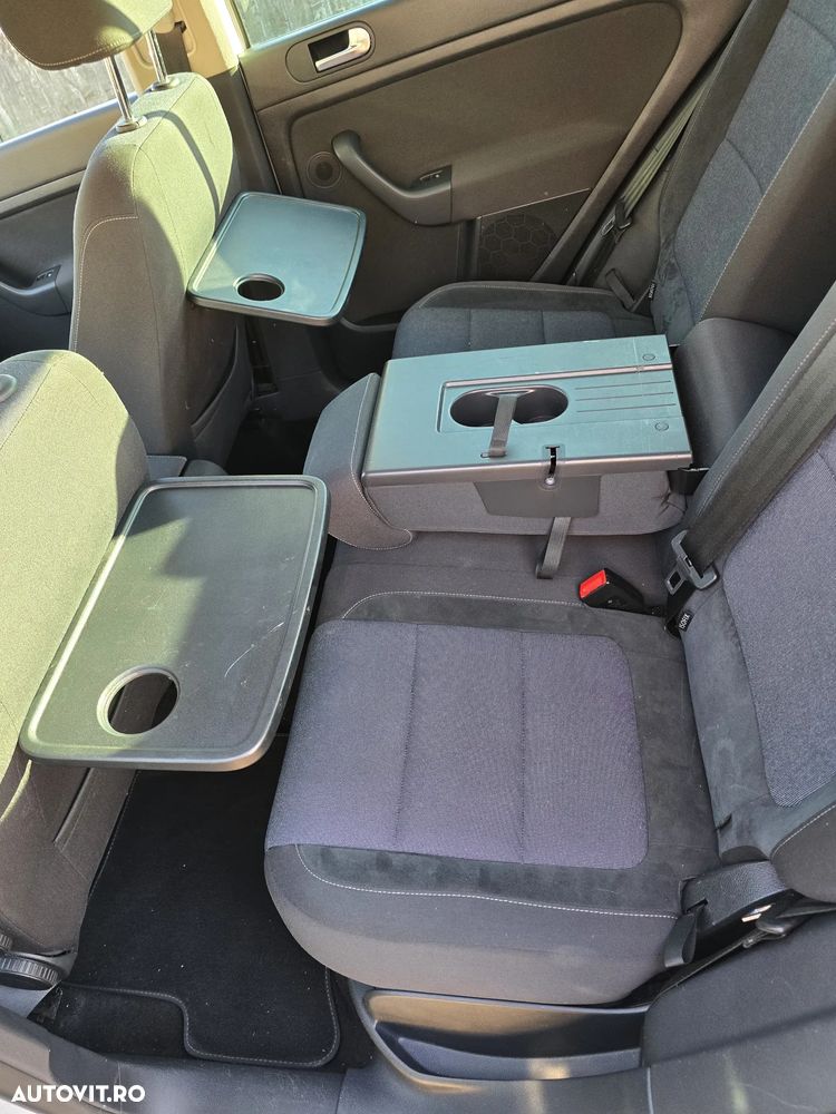 Volkswagen Golf Plus - 11