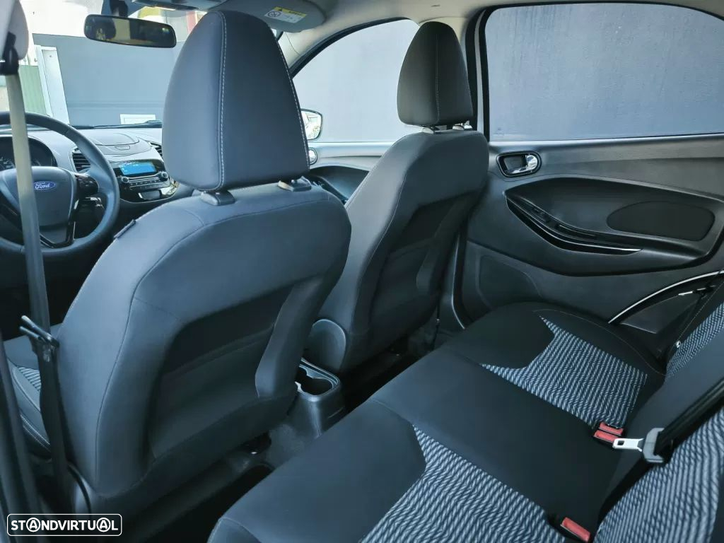 Ford KA+ 1.2 Ti-VCT White & Black Edition - 26