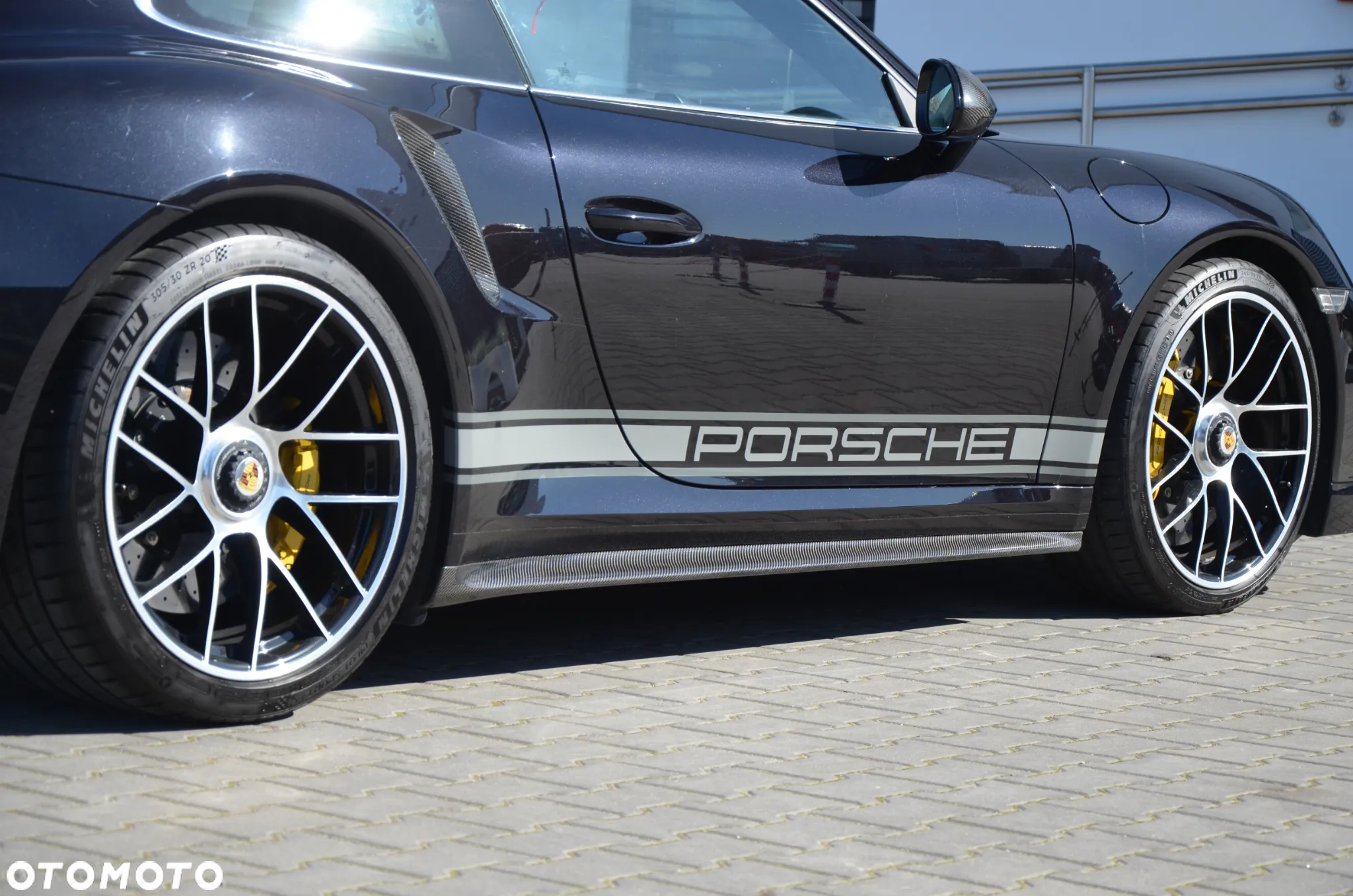 Porsche 911 Turbo S - 16