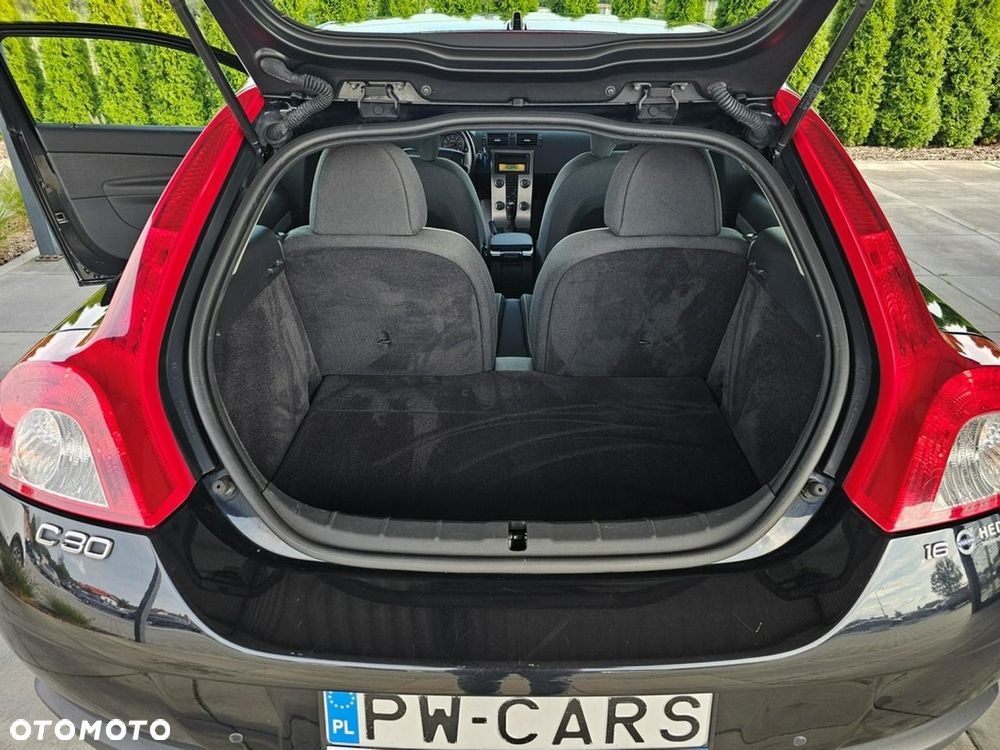 Volvo C30 - 25