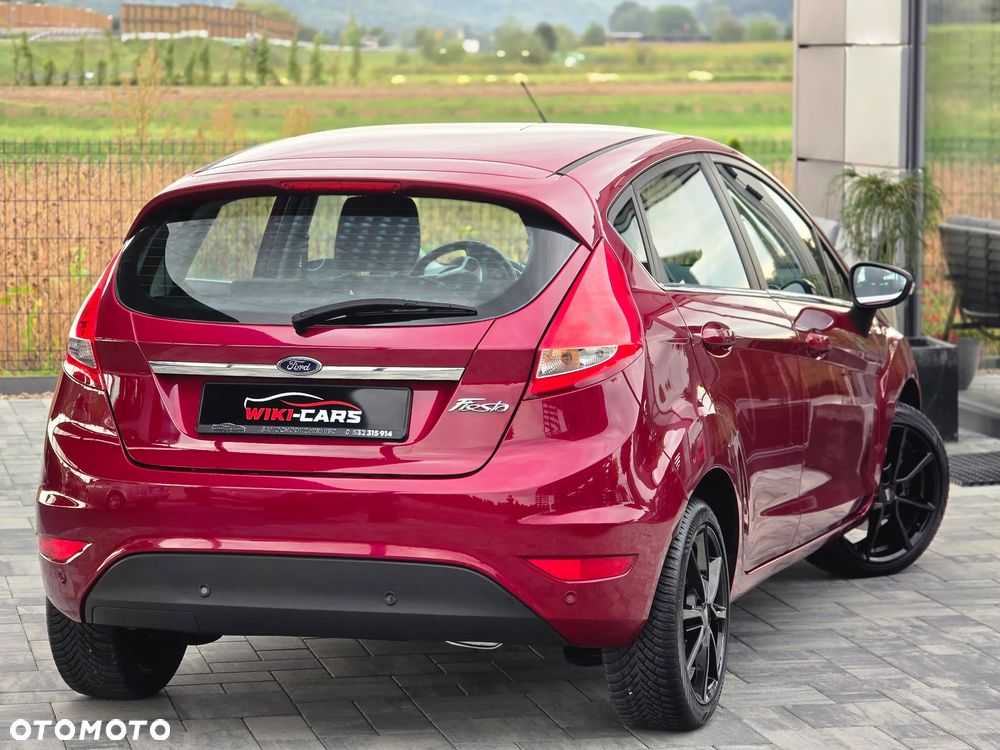 Ford Fiesta 1.4 Autom Titanium - 22