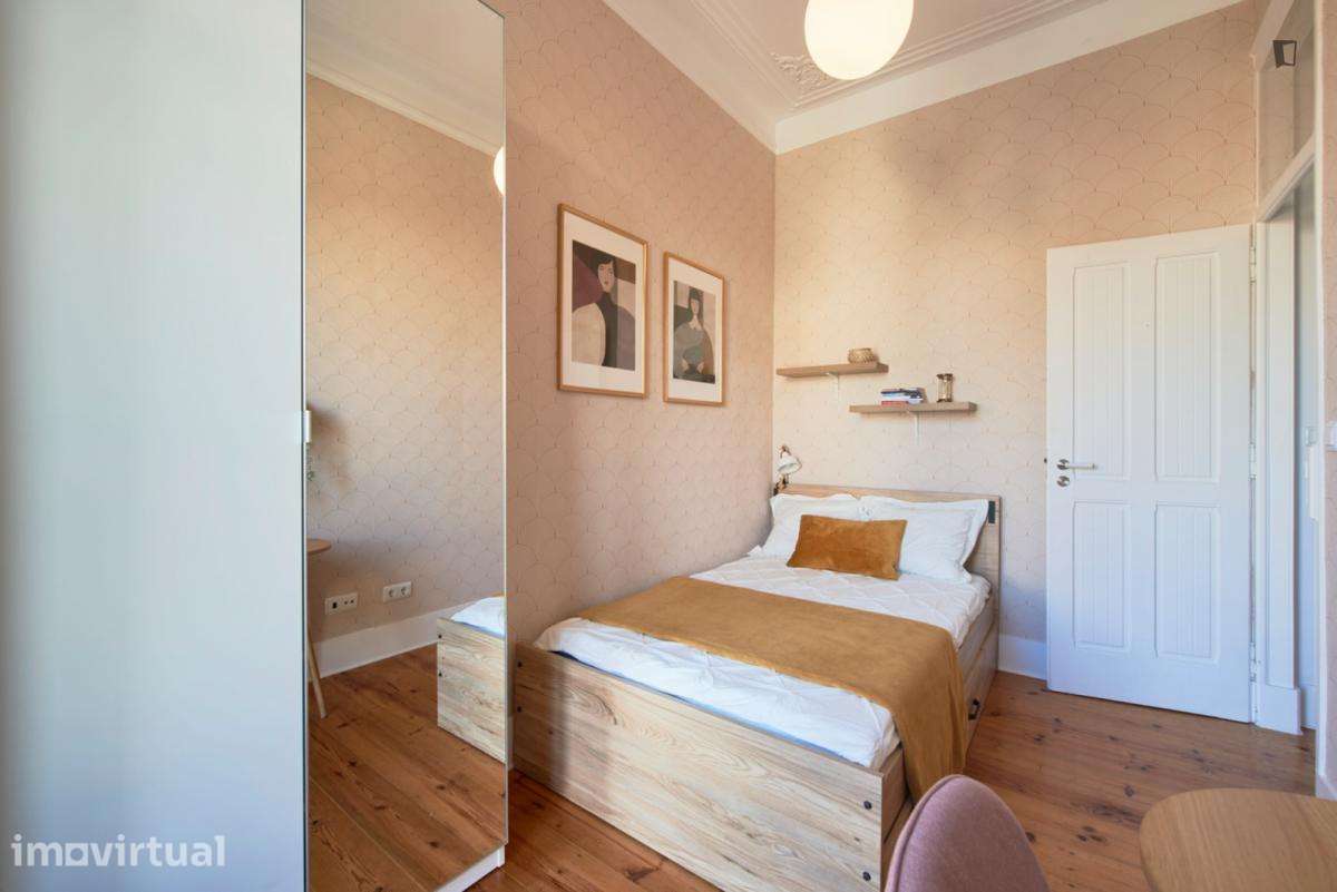 Quarto - localizado em Alcântara Lisbon - Grande imagem: 2/19