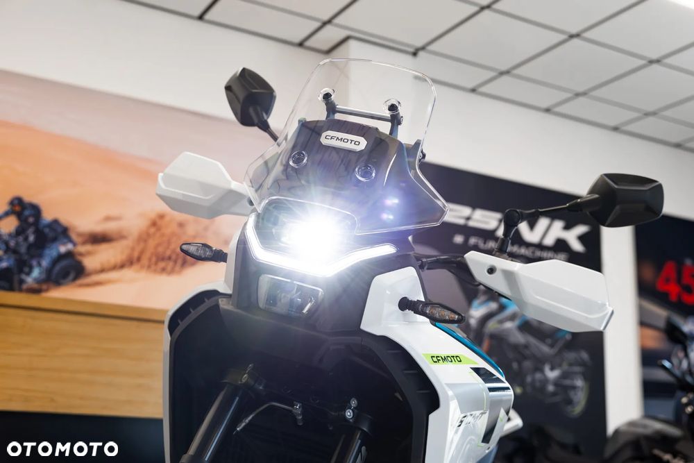 CFMoto MT - 3