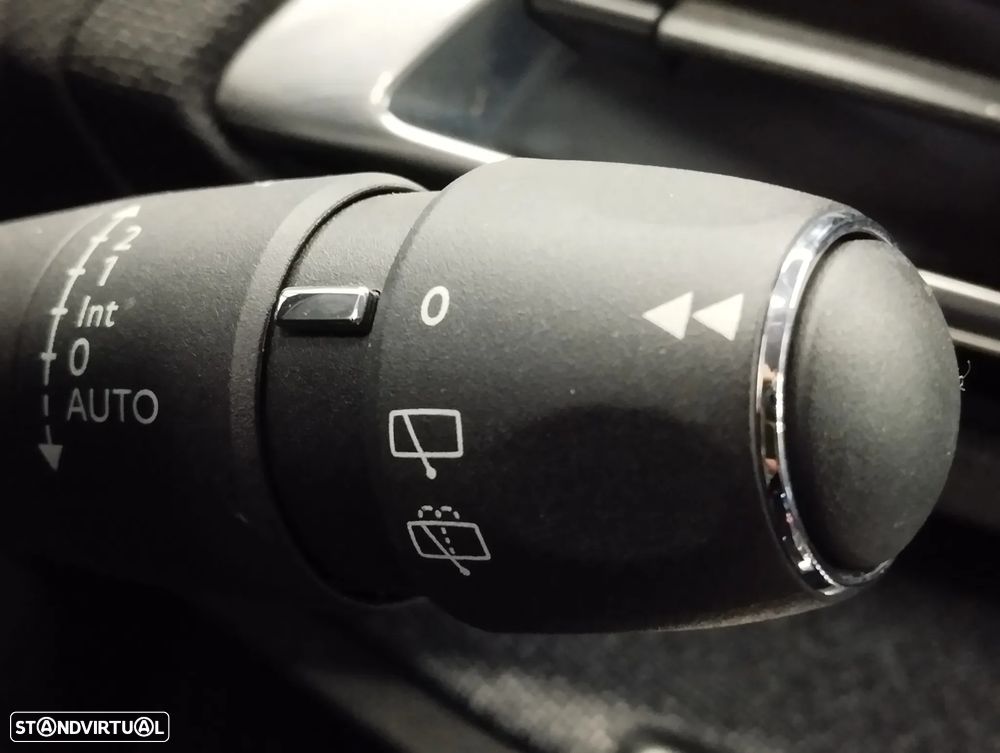 Peugeot 5008 1.5 BlueHDi Allure Pack EAT8 - 27