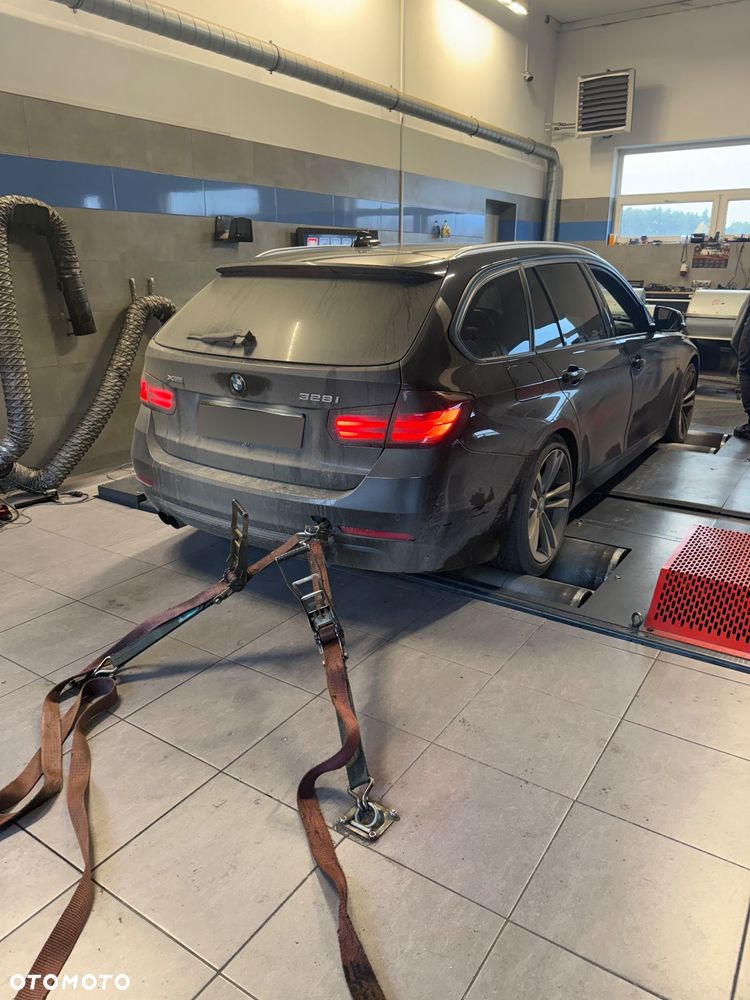 BMW Seria 3 - 33