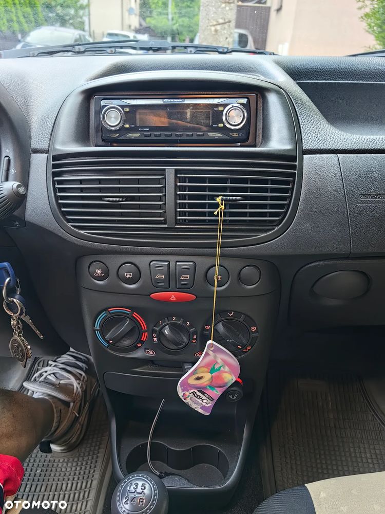 Fiat Punto 1.2 8V Active - 13