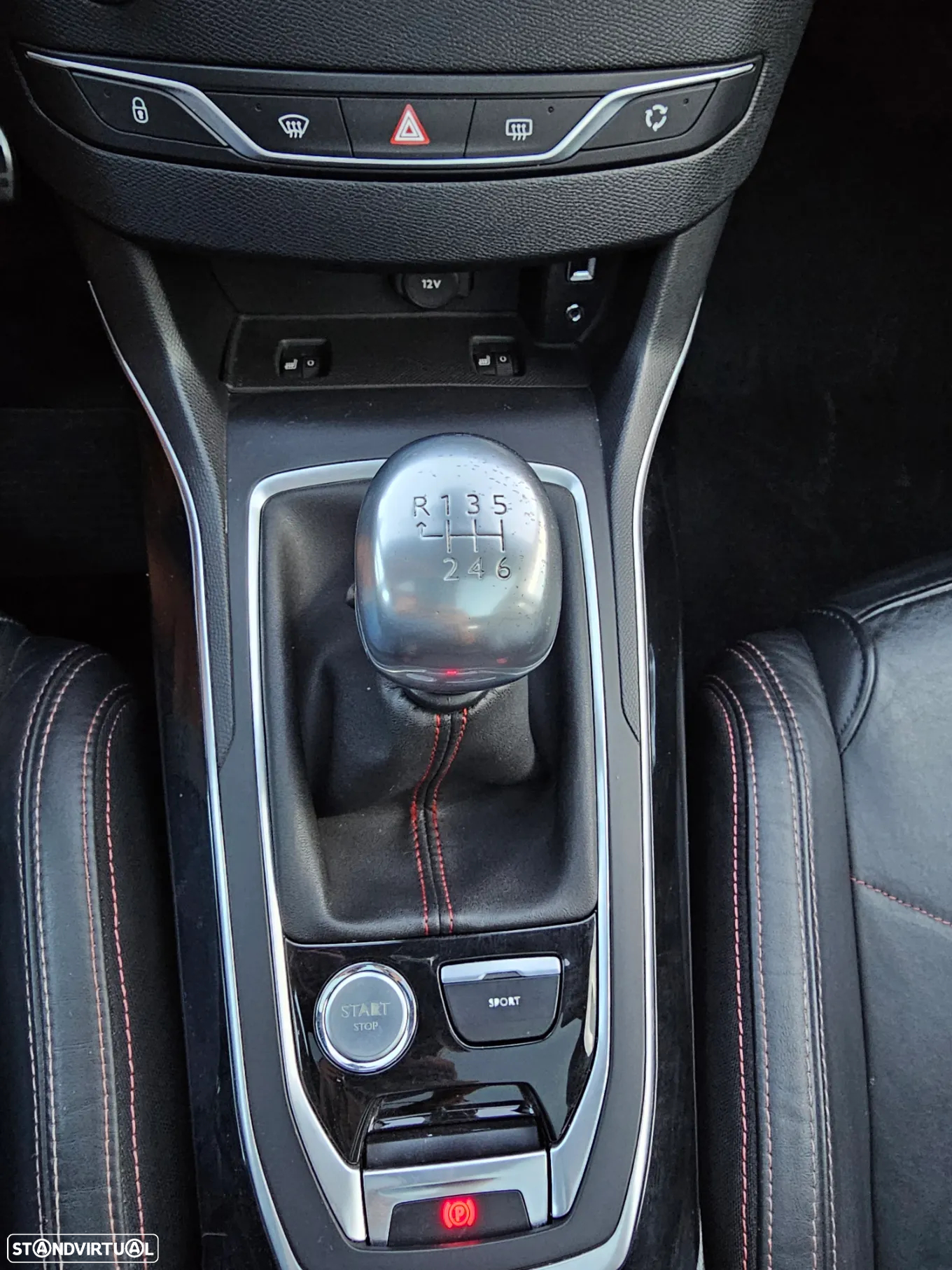 Peugeot 308 1.6 e-THP GT - 32
