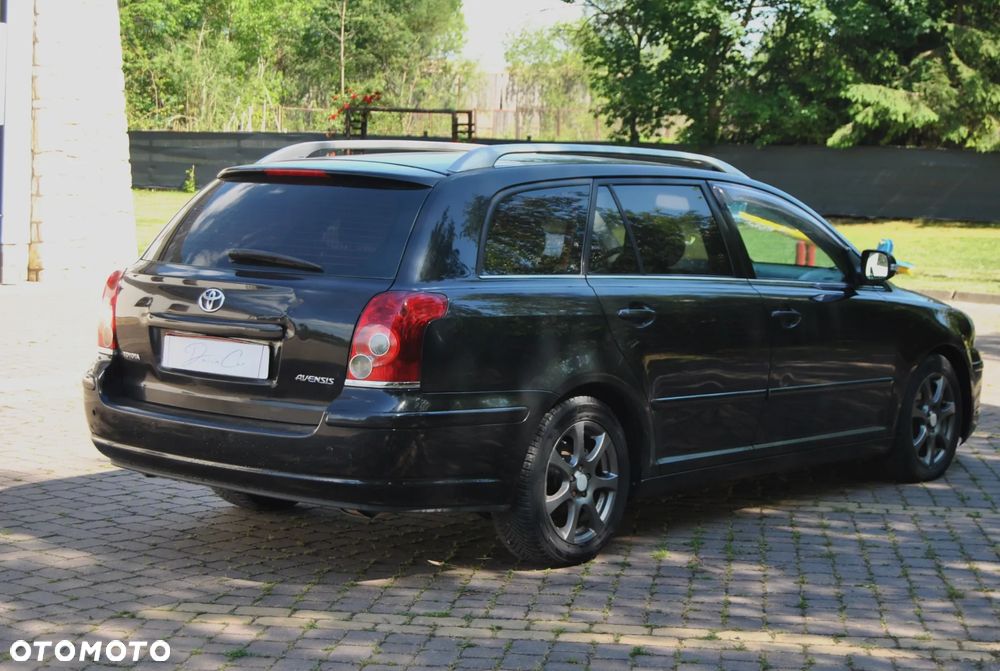 Toyota Avensis 1.8 VVT-i Automatik Sol - 3