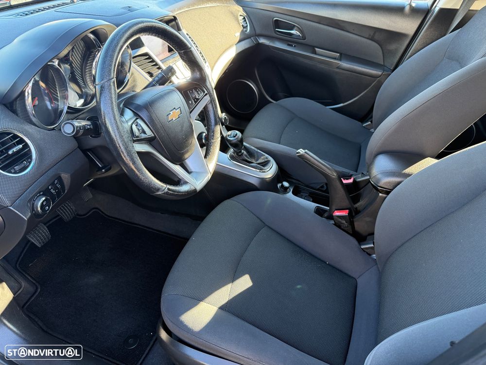 Chevrolet Cruze 2.0 VCDi LTZ - 12