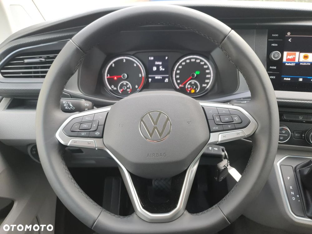 Volkswagen Caravelle - 17