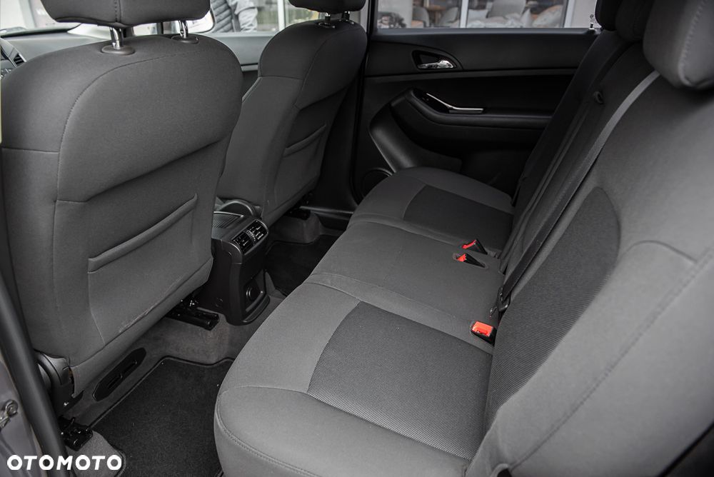 Chevrolet Orlando - 23