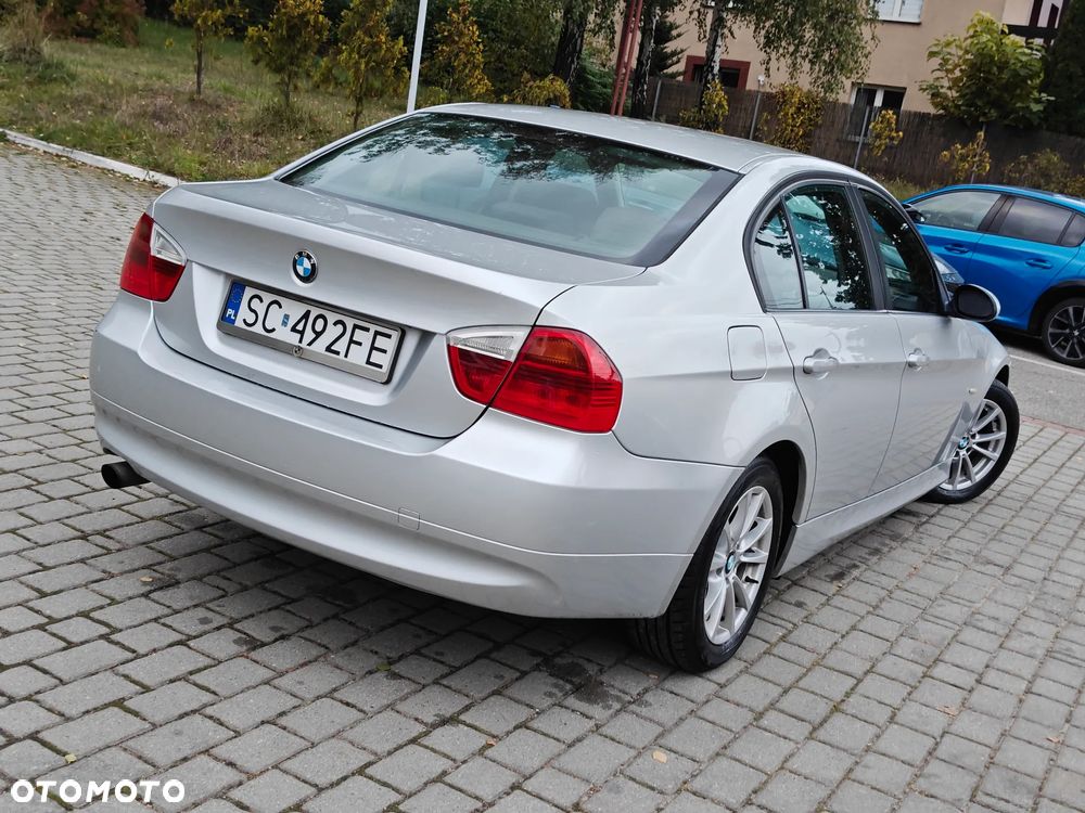 BMW Seria 3 318d - 1