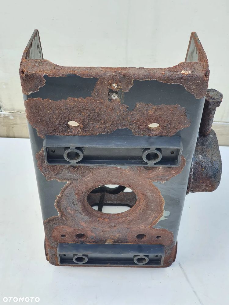 WINDA WIESZAK KOŁA ZAPASOWEGO STELAZ  IVECO EUROCARGO - 10