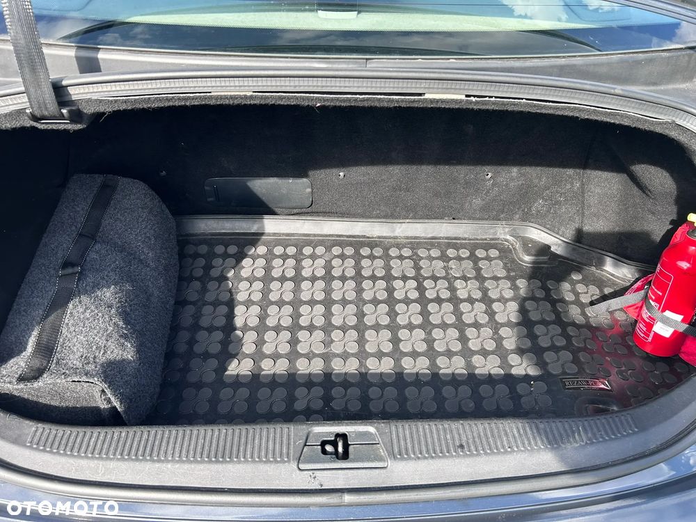 Lexus GS 450h - 36