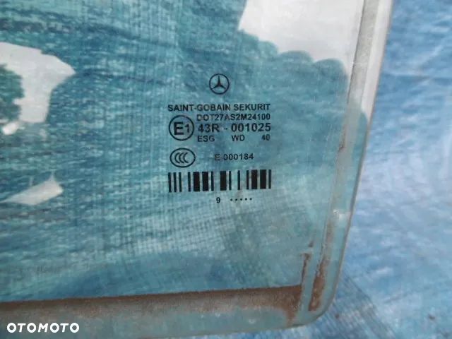 SZYBA DRZWI LEWY TYŁ 09r 10r MERCEDES W212 SEDAN - 2