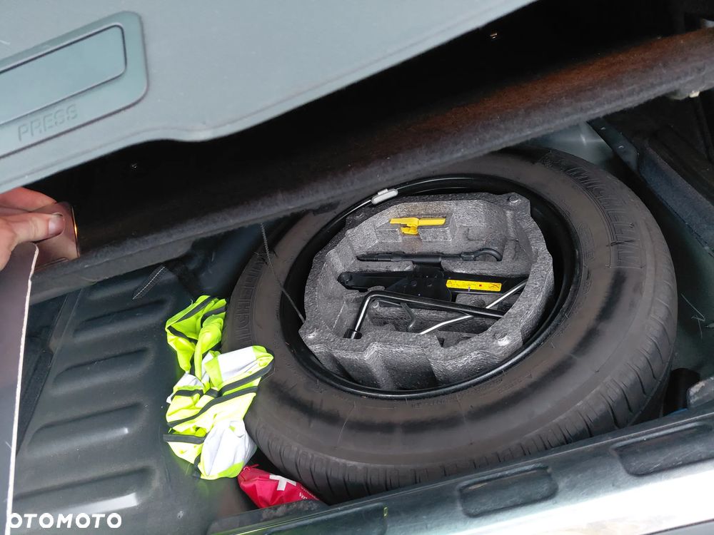 Citroën C5 1.6 HDi Attraction - 19