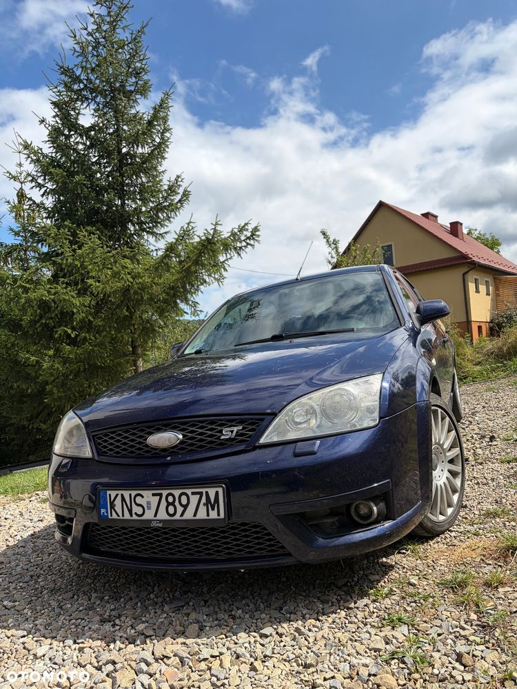 Ford Mondeo V6 ST 220 - 1