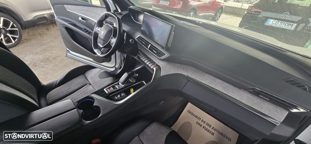 Peugeot 3008 1.6 Hybrid GT Pack e-EAT8 - 21