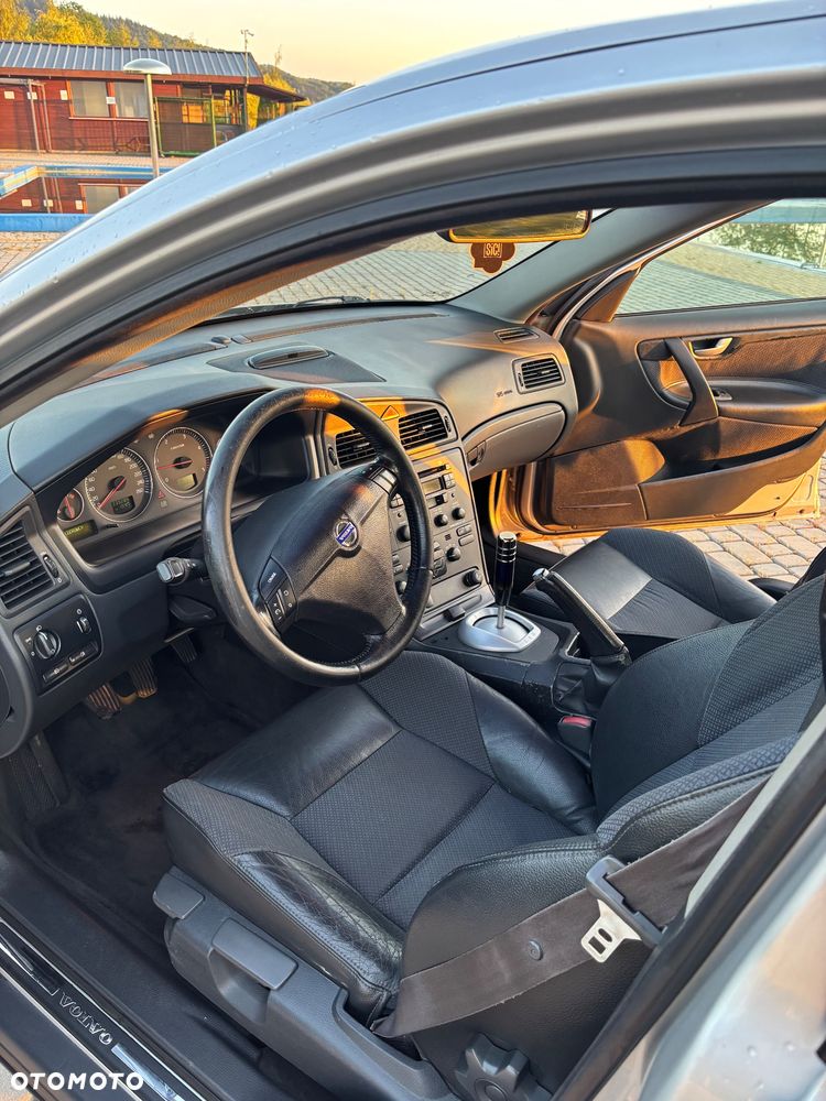 Volvo S60 2.4 D5 - 8