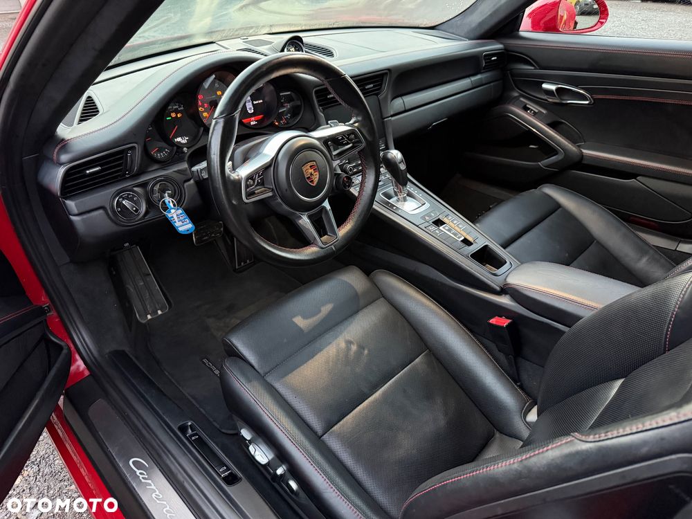 Porsche 911 Carrera 4S PDK - 17