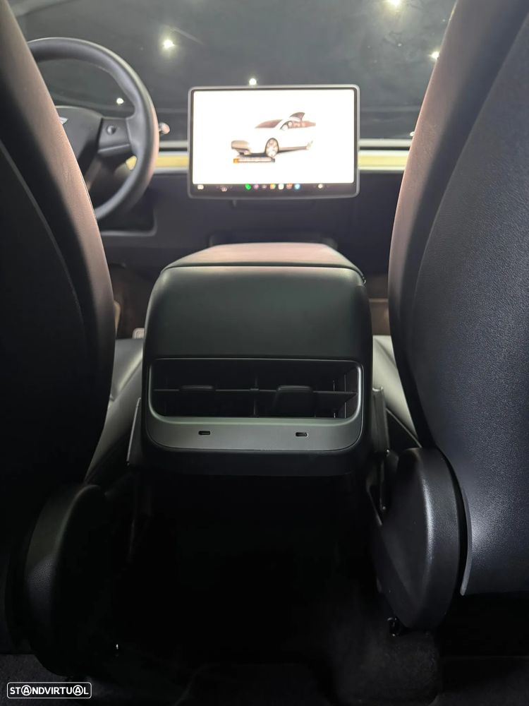Tesla Model Y Performance Tração Integral - 16