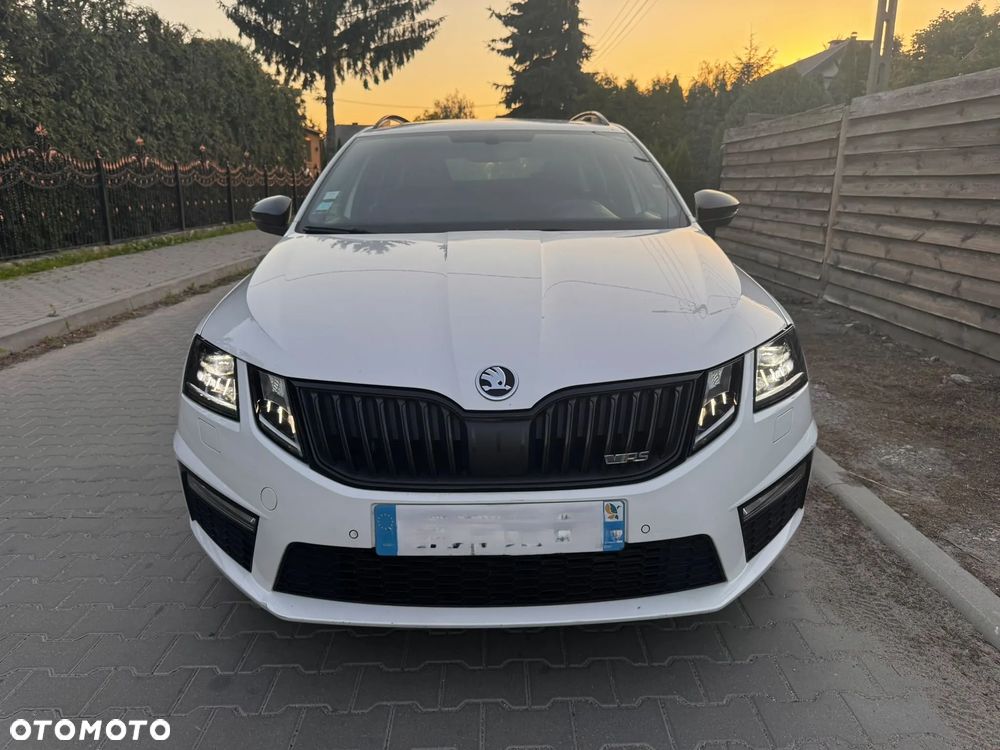 Skoda Octavia 2.0 TDI DSG RS - 3