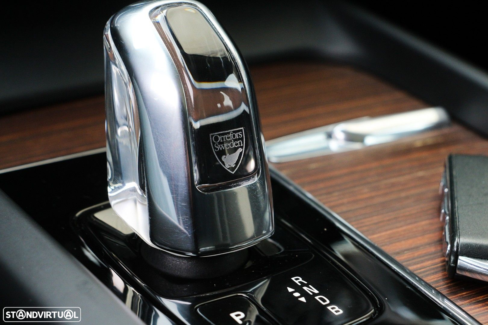 Volvo XC 60 2.0 T8 PHEV Momentum AWD - 33