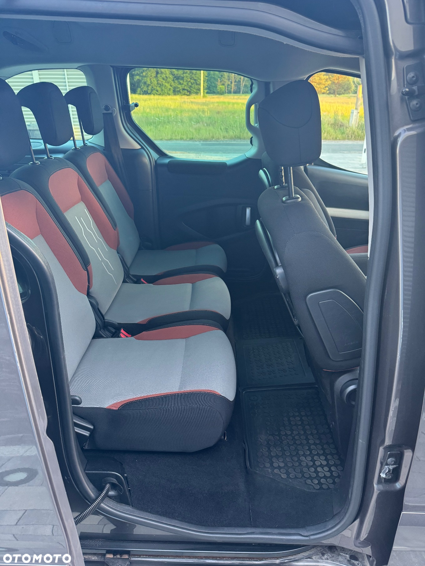 Peugeot Partner 1.6 BlueHDi 100 L2 Pro - 15