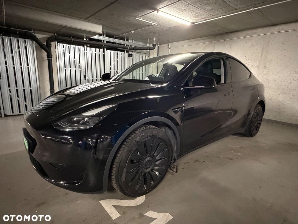 Tesla Model Y RWD - 4