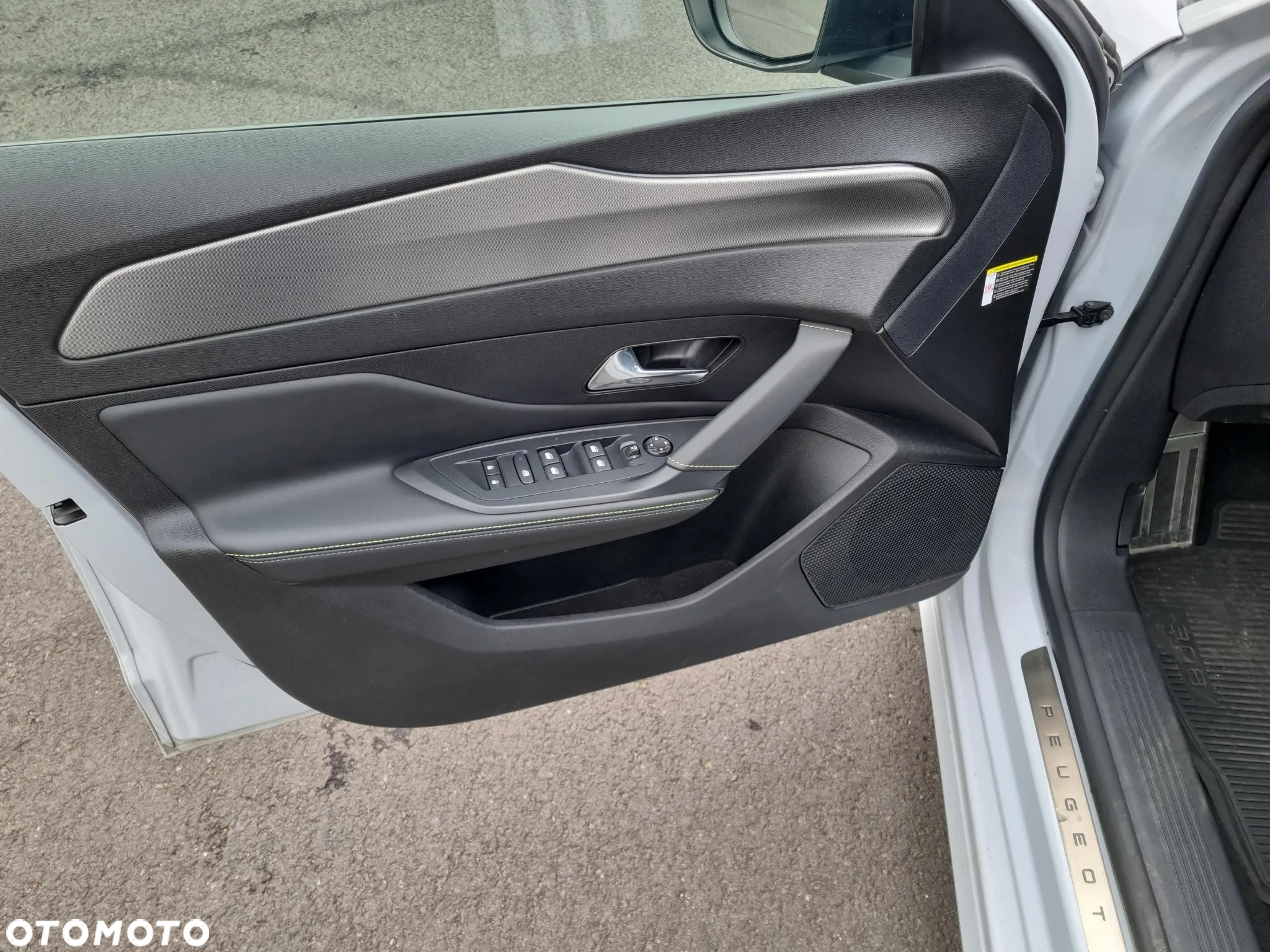 Peugeot 308 1.2 PureTech GT S&S EAT8 - 10