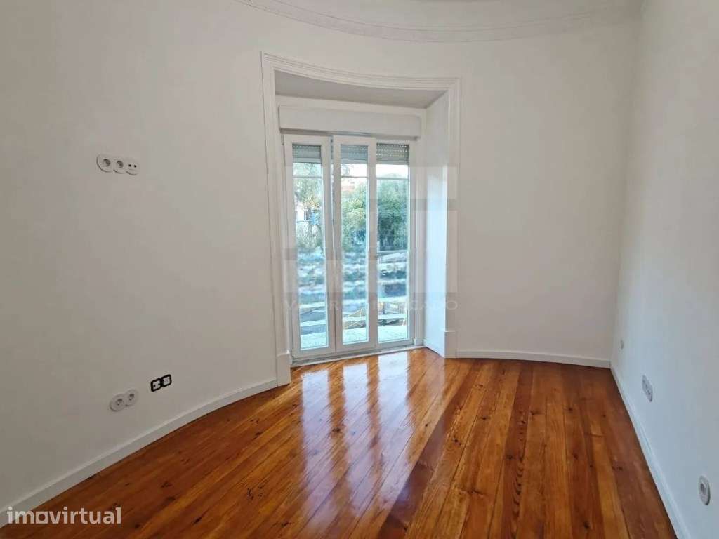 Apartamento T3 recuperado na Av. General Roçadas, Lisboa. - Grande imagem: 2/19