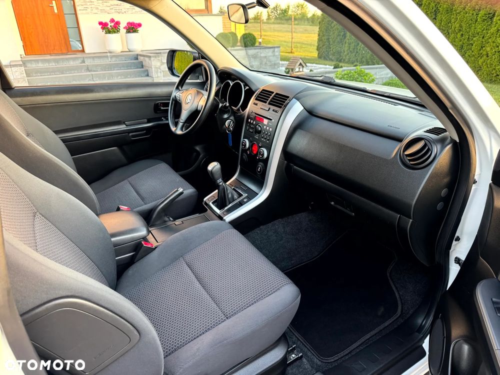 Suzuki Grand Vitara 1.6 Comfort - 10