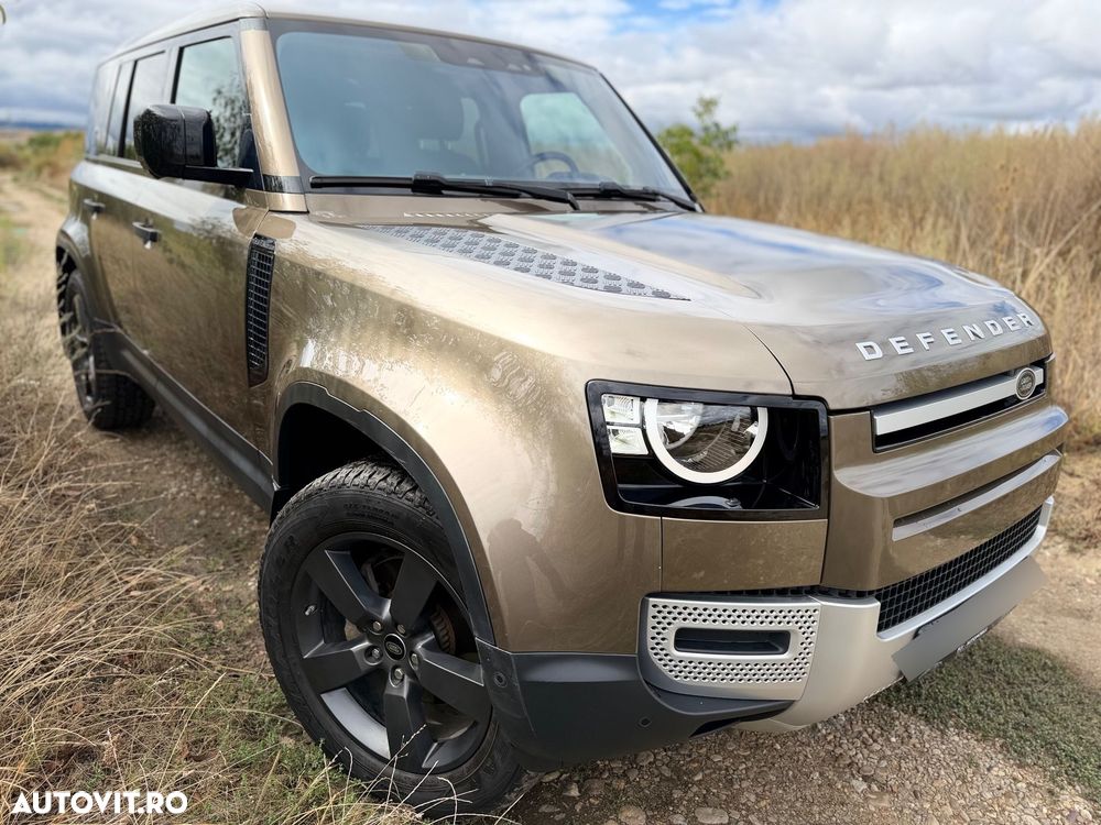 Land Rover Defender 110 2.0L D240 S - 2